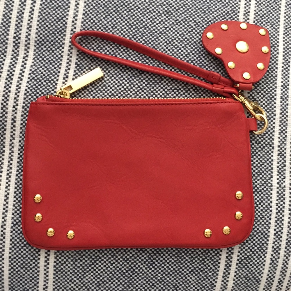 @janbarcala Tory Burch wristlet